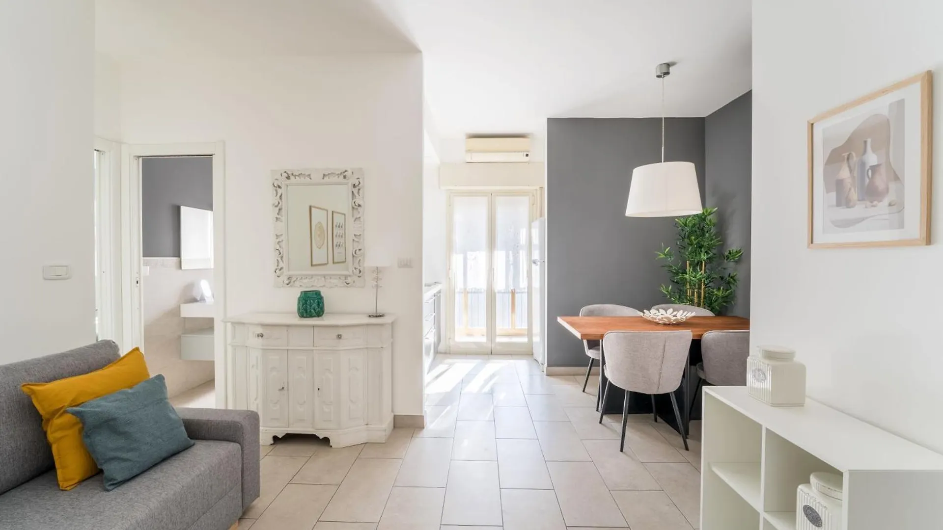 Apartament Maison Lumiere, Design Apt 5 Min From Tiburtina Station Włochy