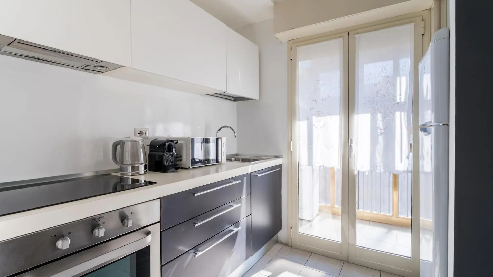 Maison Lumiere, Design Apt 5 Min From Tiburtina Station Apartament